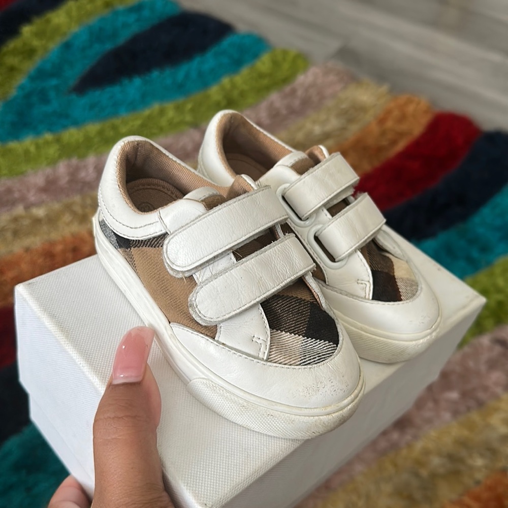 Used Burberry toddler shoes